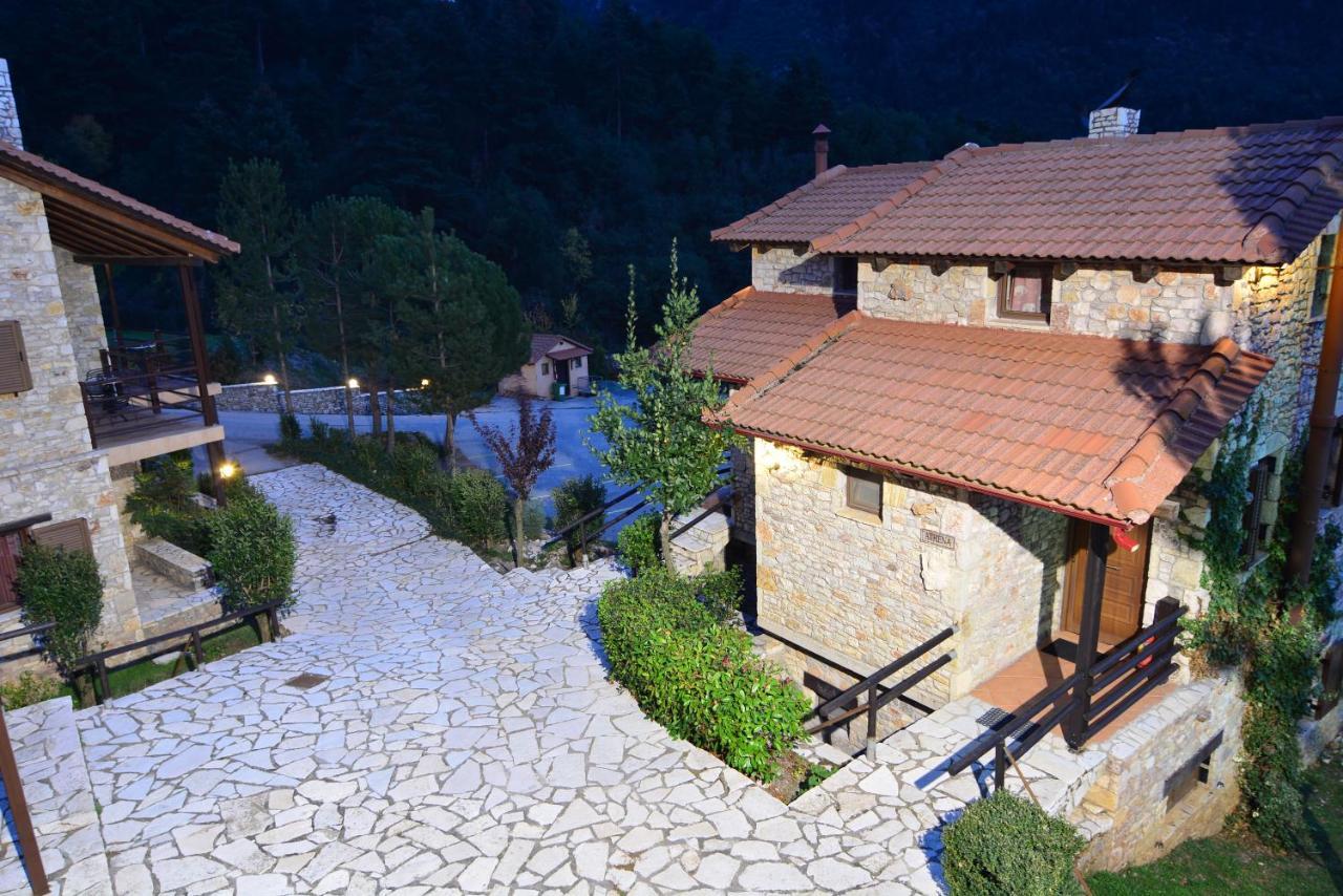 Georgio's V Chalet Kalavrita Kalavryta Exterior foto