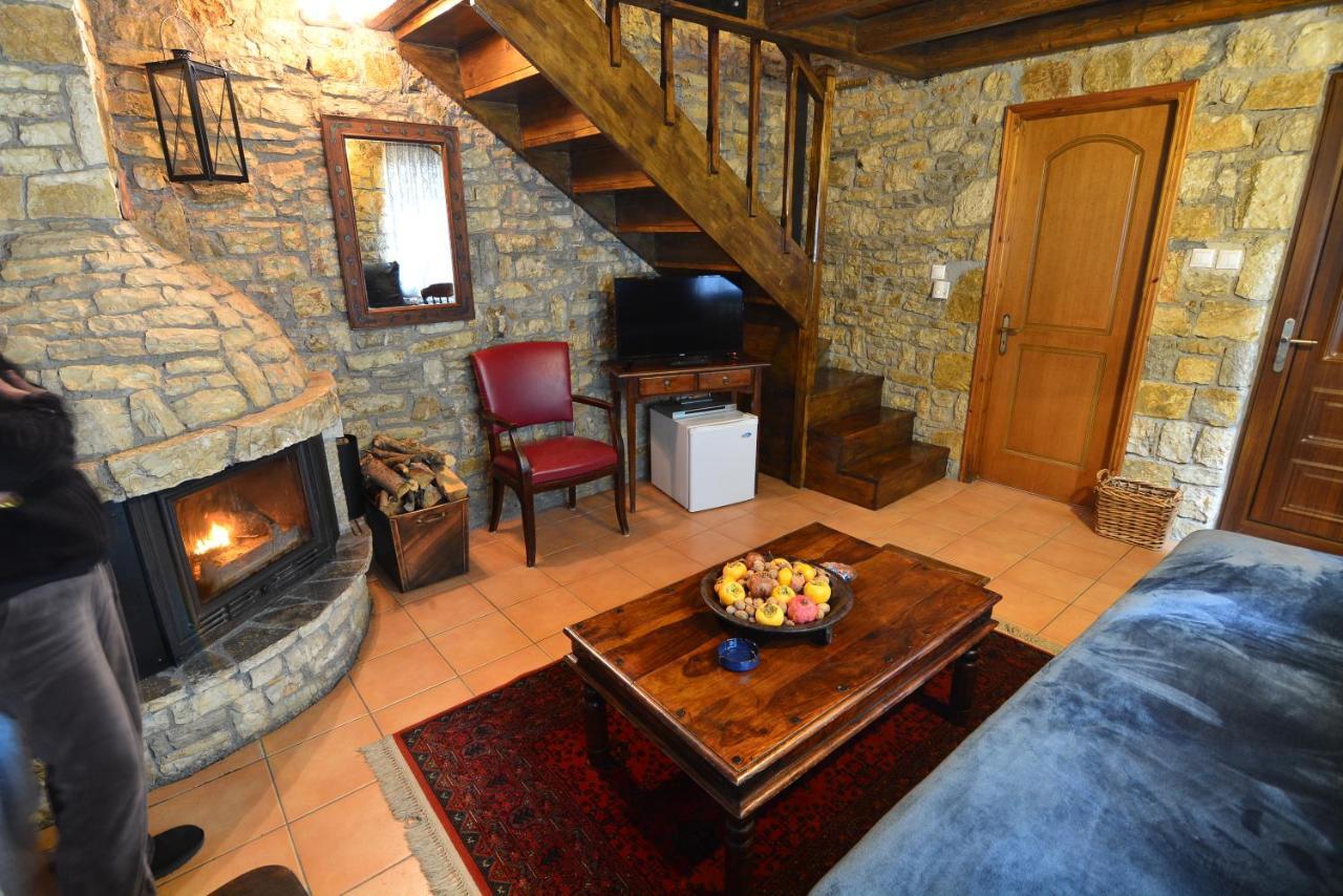 Georgio's V Chalet Kalavrita Kalavryta Exterior foto