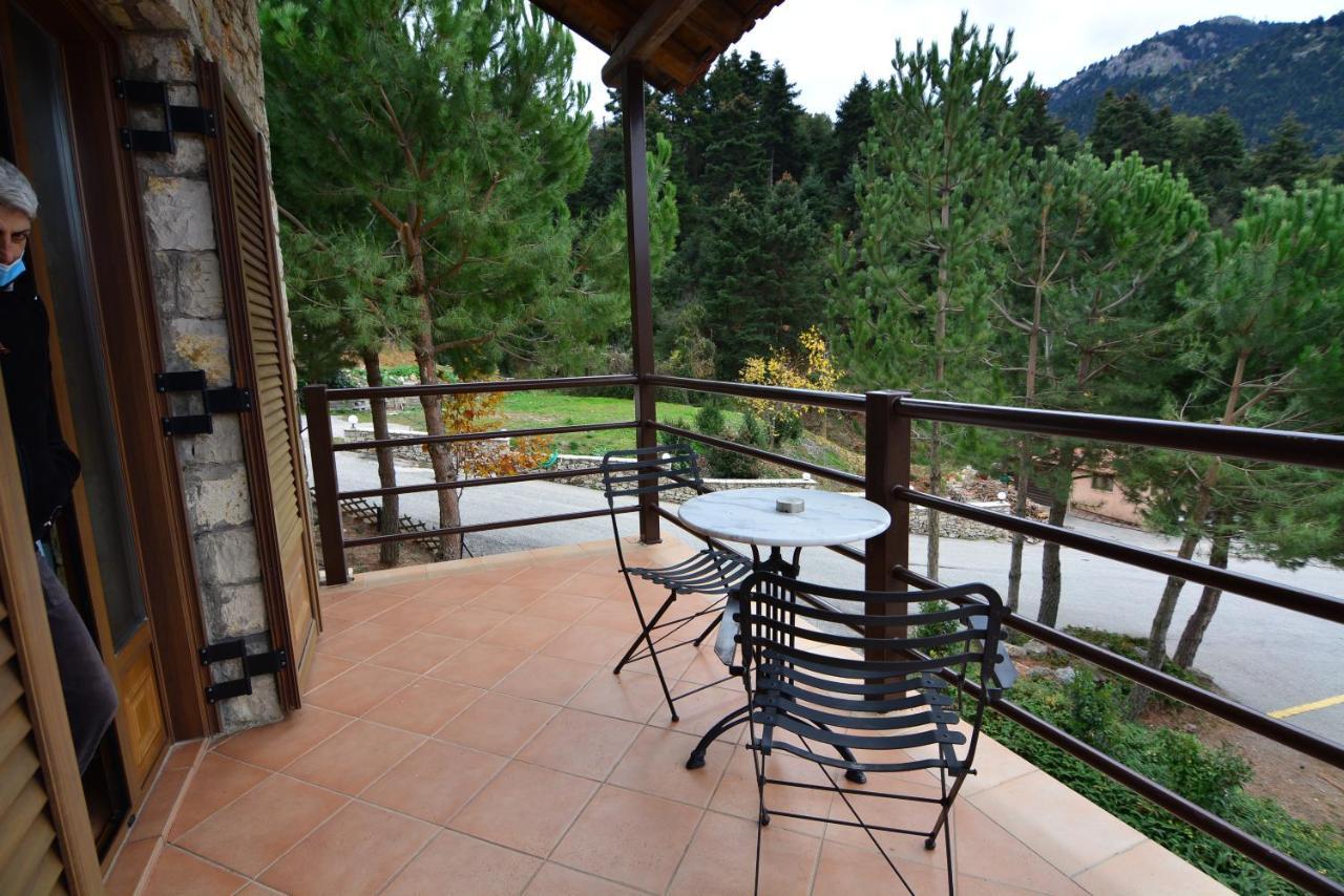 Georgio's V Chalet Kalavrita Kalavryta Exterior foto