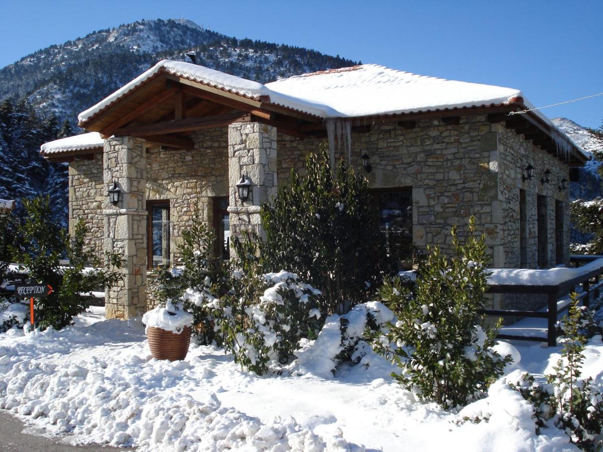 Georgio's V Chalet Kalavrita Kalavryta Exterior foto