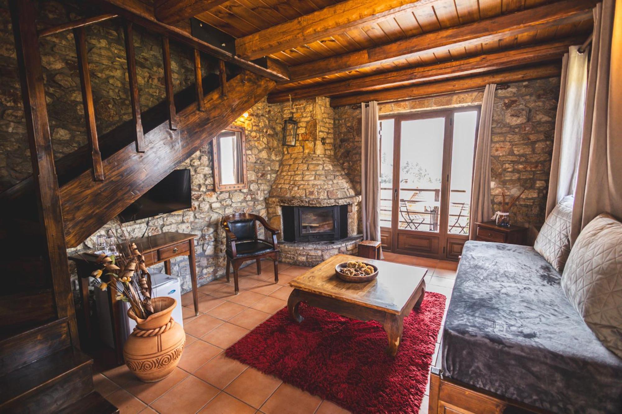 Georgio's V Chalet Kalavrita Kalavryta Exterior foto